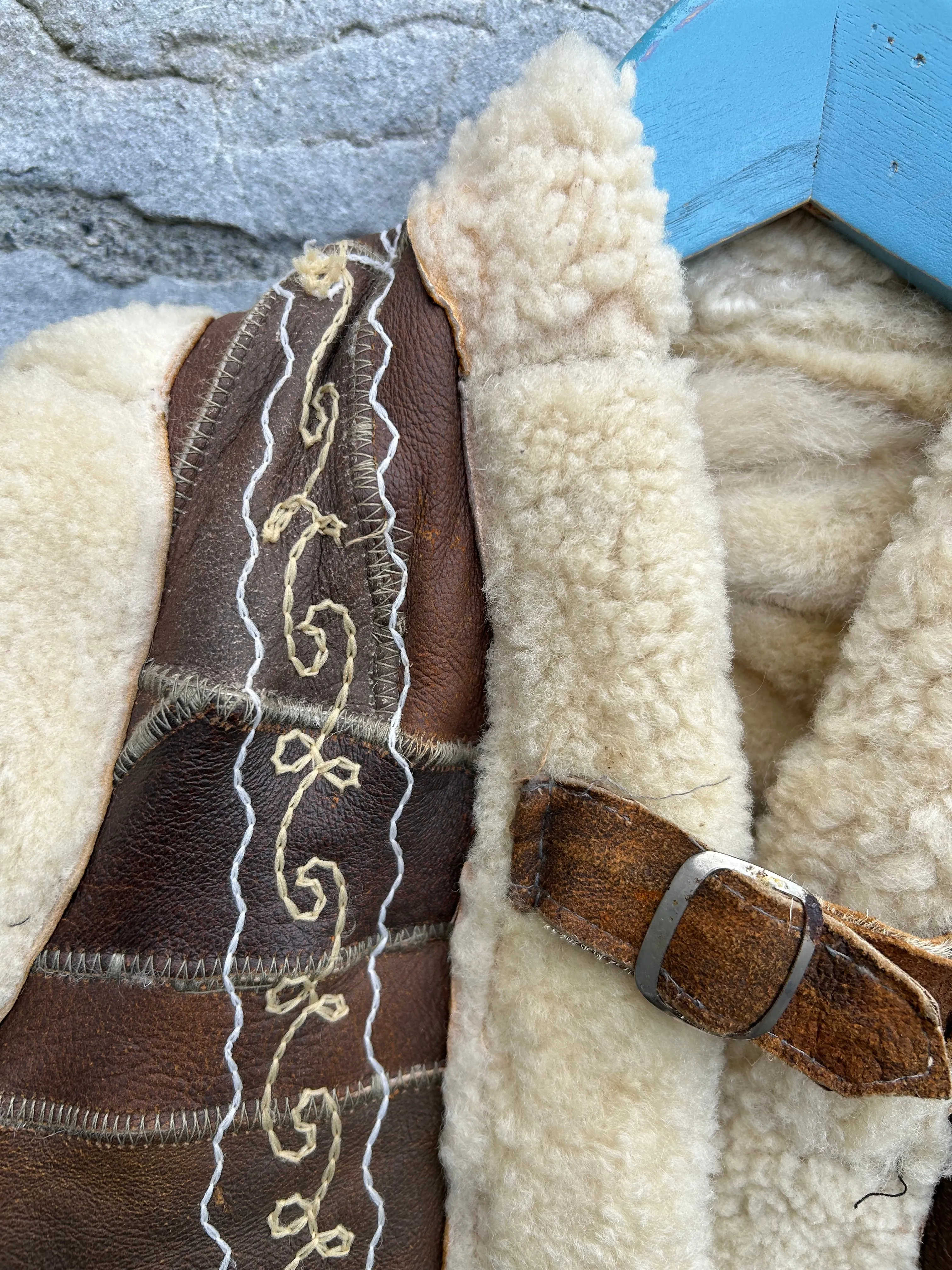 80s brown patchwork sheepskin gilet  4-5y (104-110cm)