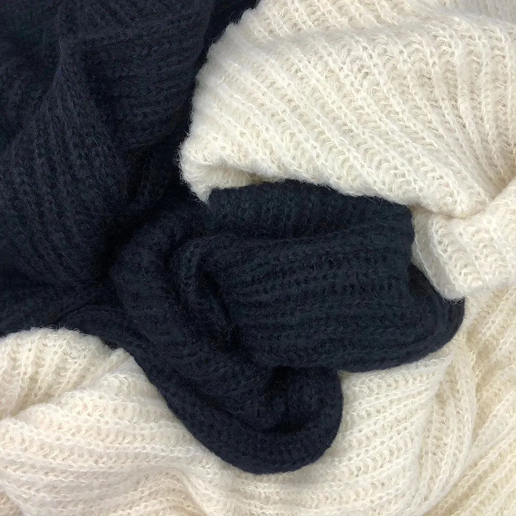 Chunky Snow Knit Alpaca Scarf by SLATE   SALT