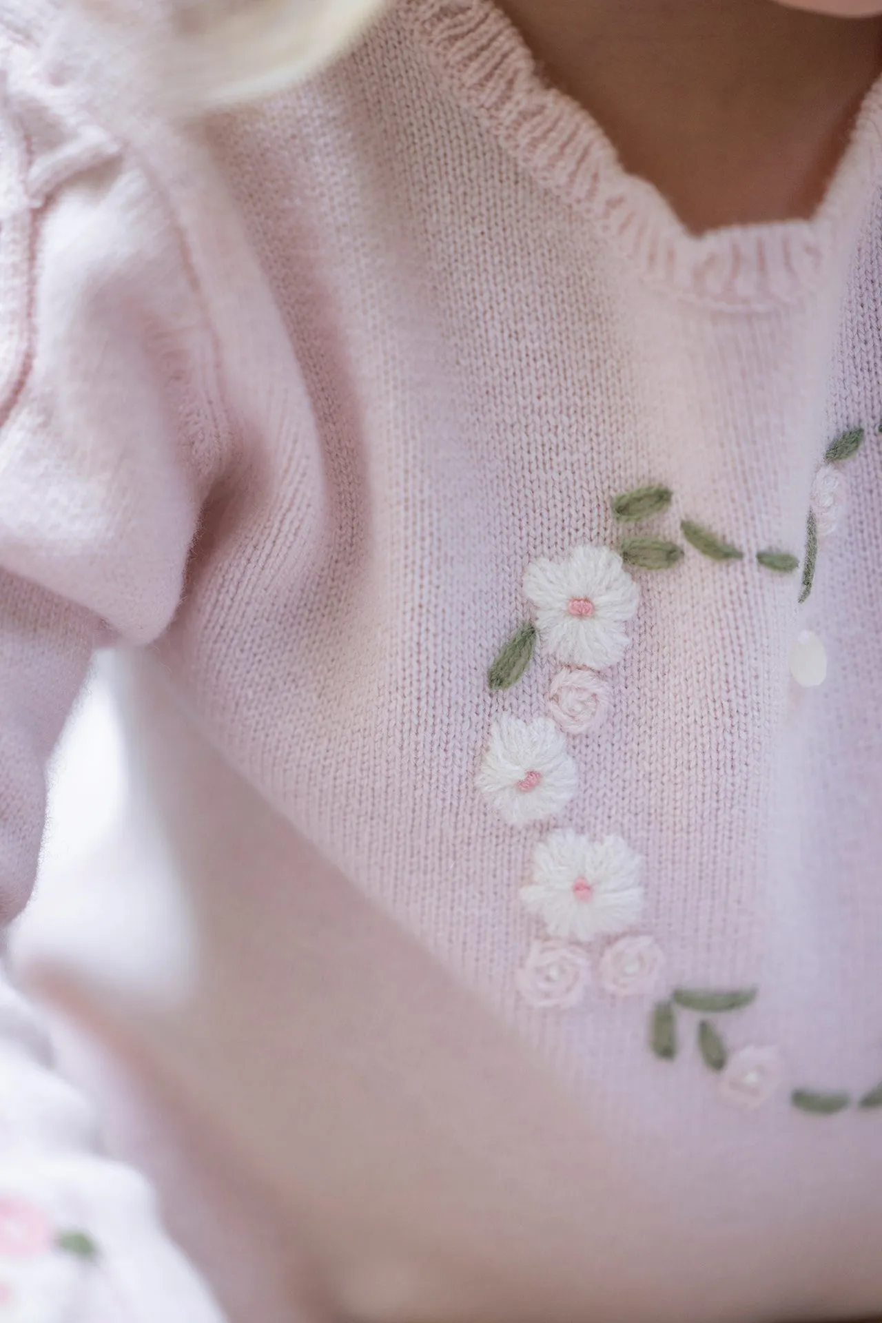 Pull - Rose pâle cœur fleuri