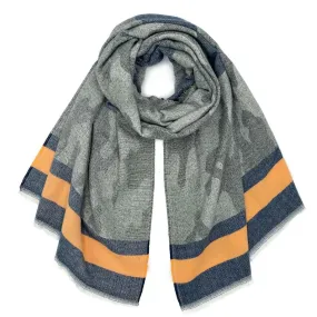 Stay on-trend: Fashionable Camouflage Scarf for Women - Buy Now